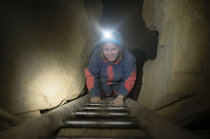 Adventure Caving Experience in Budapest - The 2.5–3 hour route in the caves: what the time feels like