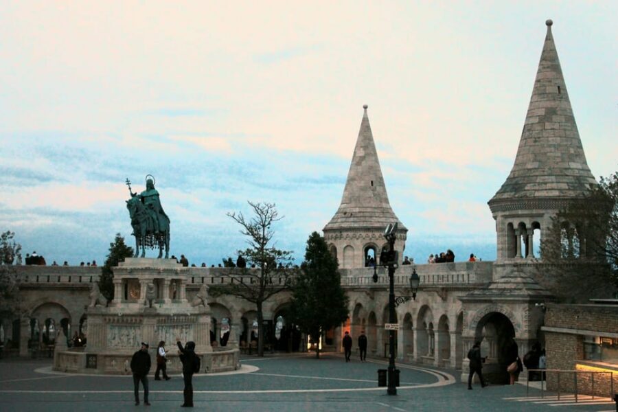 BloodThirsty Hungary: Walking tour & Dark Historical Stories - Budapest’s Castle District, but with a horror-movie twist