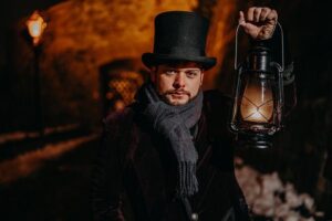 Buda Castle District Dark History, Legends and Vampire Night Tour - The Danube lookout stop: where the story meets the view