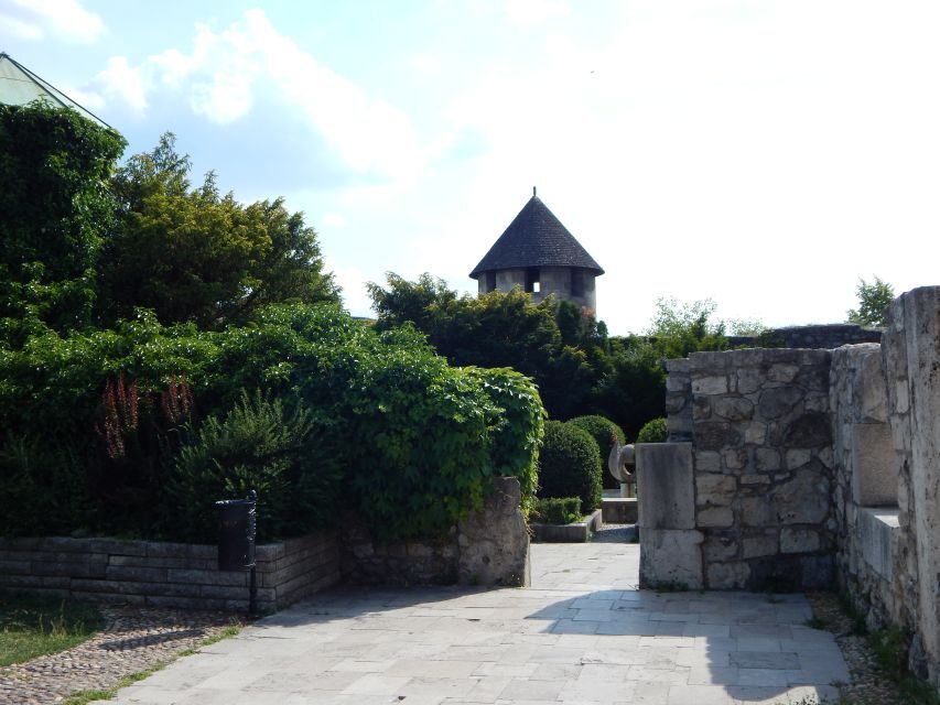 Buda Castle: Private Walking Tour - Fisherman’s Bastion and Matthias Fountain: that famous view, plus the meaning