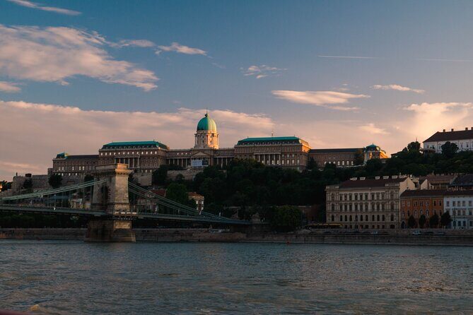 Budapest: 1-Hour Highlights Cruise with Welcome Drink - Why This 1-Hour Danube Cruise Fits Budapest Perfectly
