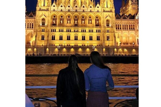 Budapest: 1-Hour Highlights Cruise with Welcome Drink - Price vs. Value: Does $18.62 Make Sense?