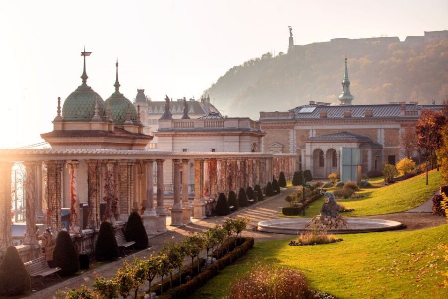 Budapest: 3-hour City Tour with Castle Walk + 1-hour Cruise - Two-Mode Sightseeing: Coach loop plus Danube cruise