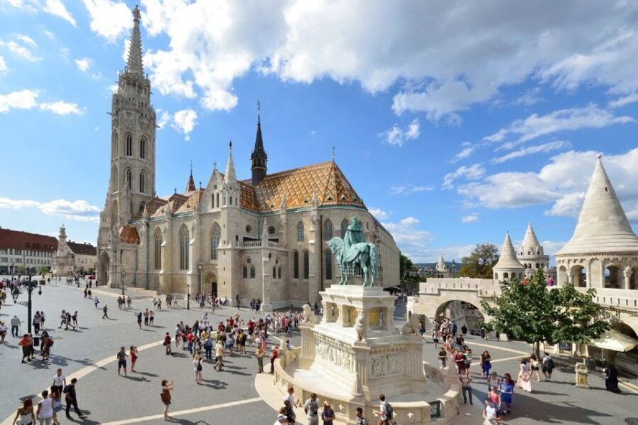 Budapest: 3-hour City Tour with Castle Walk + 1-hour Cruise - The boat part starts at Vigadó tér Dock 6
