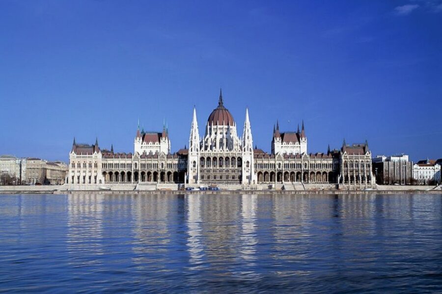 Budapest: 3-Hour Grand City Tour and Castle Walk - Should you book it? My practical recommendation