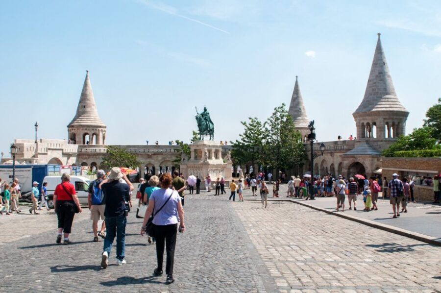 Budapest: 3-Hour Live Guided Sightseeing Tour - A 3-hour Budapest overview that actually fits your schedule