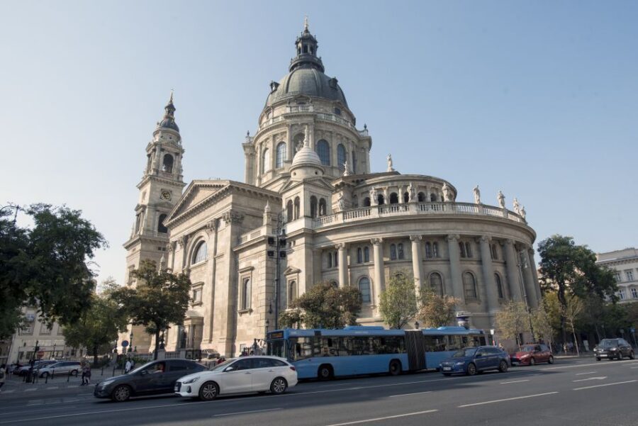 Budapest: 3-Hour Live Guided Sightseeing Tour - Price and value: what you get for $35
