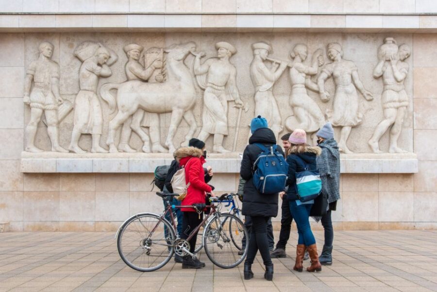 Budapest: 3-Hour Walking Tour About Communism (Small Group) - The retro café drink break: a bar with memory in the walls