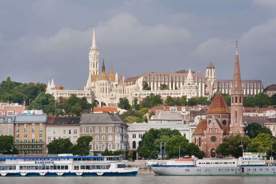 Budapest 3-Hour Walking Tour in Italian - Quick hits before you go