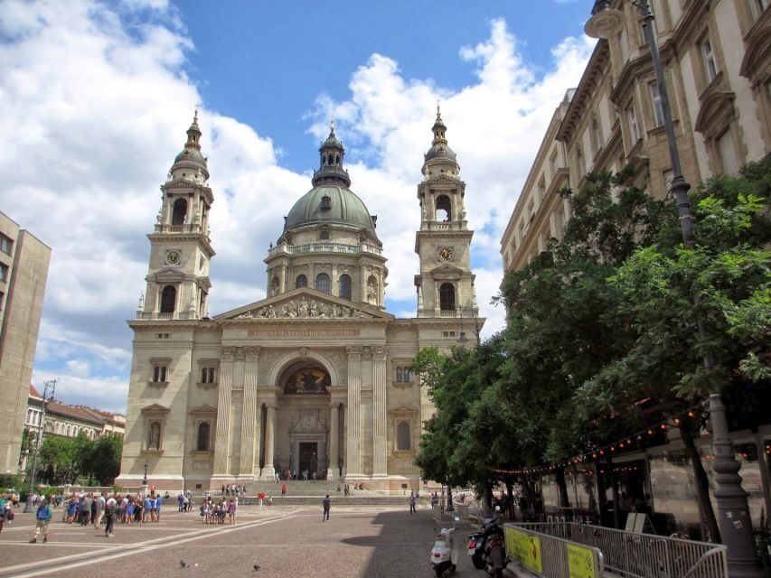 Budapest: 3-Hour Walking Tour of Pest with a Historian - Meeting at Erzsébet Square and Getting Oriented Fast