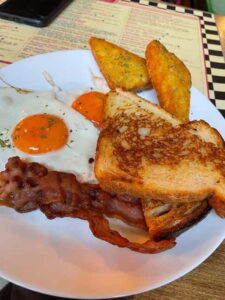 Budapest: 4-hour Bottomless Brunch w/ Cocktails & Craft Beer - 4 Hours of Bottomless Drinks and American Breakfast: The Core Deal