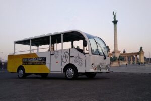Budapest BeerBus Tour 60 Minutes Private Experience - From the Hungarian National Museum to Deák Ferenc tér