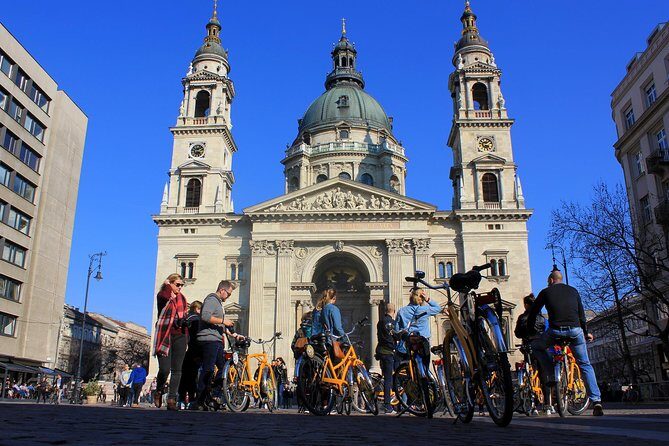 Budapest Bike Tour - The 4-hour tour refreshment stop: coffee plus something sweet