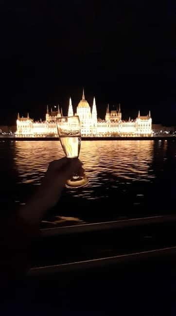 Budapest Boat Cruise with Personal Live Tour Guiding(+Drink) - Why Budapest night views work best from the water