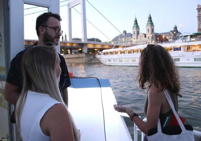 Budapest Boat Cruise with Personal Live Tour Guiding(+Drink) - Photo help that actually solves the problem