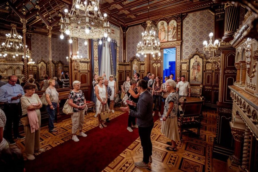 Budapest: Buda Castle Walk with Saint Stephen's Hall - Is this tour worth it for your Budapest plan?
