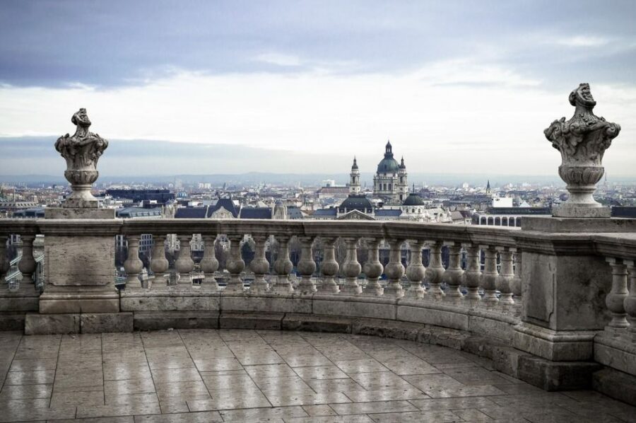 Budapest: Buda Castle Walking Tour in German - Key things to know before you go
