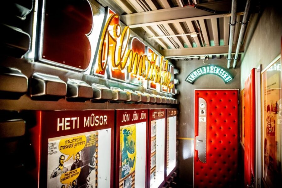 Budapest: Budapest Retro Interactive Museum Ticket - The astronaut room and the space-themed Hungarian gift