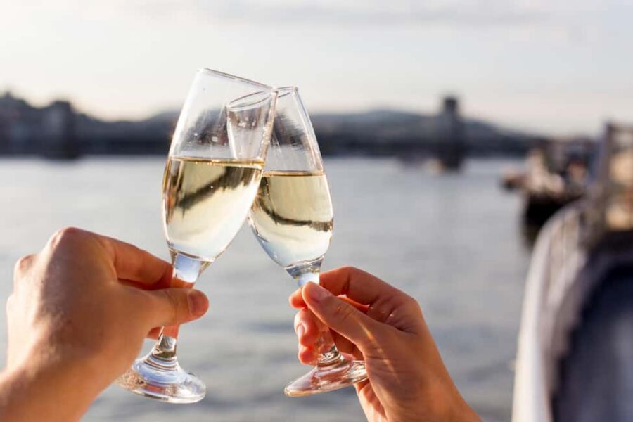 Budapest: By Night Sightseeing Cruise with Welcome Drink - Key Points You’ll Actually Care About