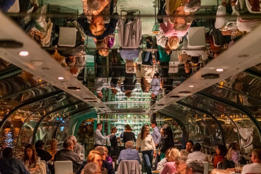 Budapest: Candlelit Dinner River Cruise with Live Music - Parliament After Dark: Why the Windows Matter