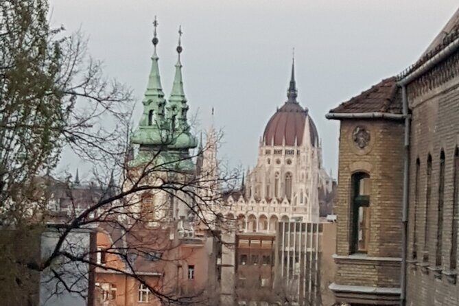 Budapest Castle District Walking Tour - Stop 4: The Medieval Jewish Prayer House and Baroque Neighboring Streets