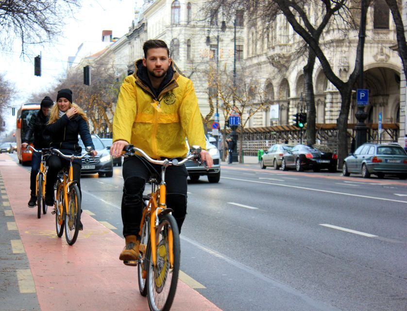 Budapest: City Bike Tour with Coffee Stop - Crossing back over Liberty Bridge to finish on the Pest side