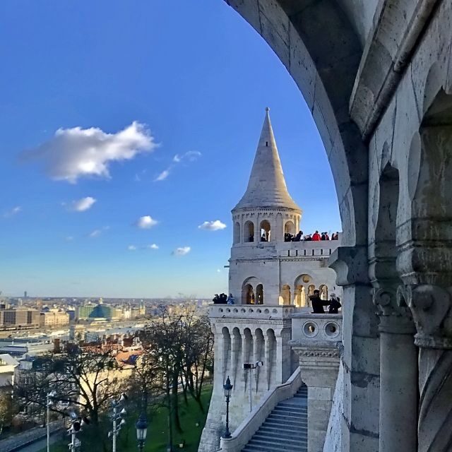 Budapest: City Discovery Tour - Castle District Walking: Buda Castle Area, St. George Square, and Matthias Church