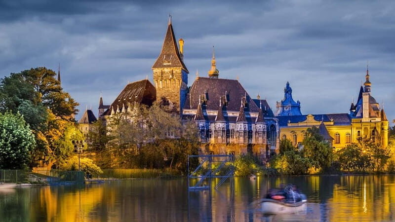 Budapest: City Park- True Crime of Hungary- Walking Tour - Key highlights to know before you go