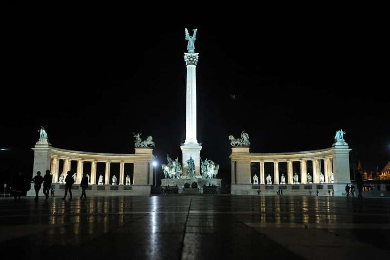 Budapest: City Park- True Crime of Hungary- Walking Tour - Why City Park at night works for true-crime storytelling