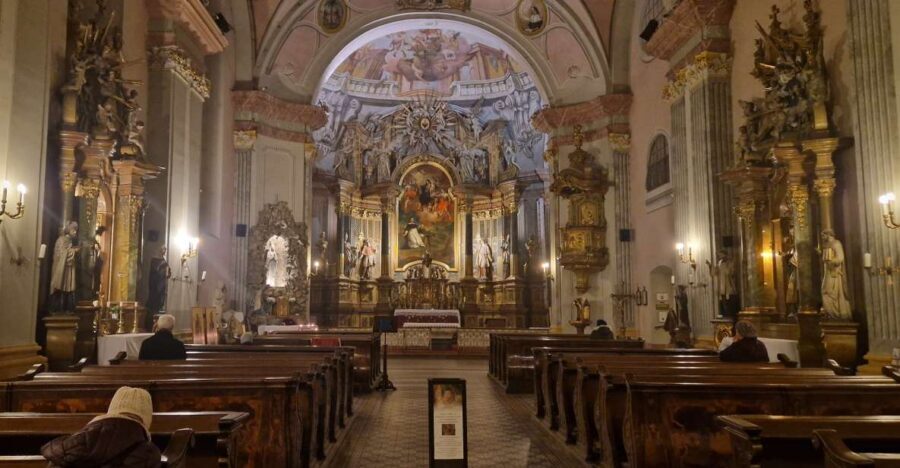 Budapest: Classical Music Concert in St. Michael's Church - Choosing your seat: budget, comfort, and that wooden-pew reality