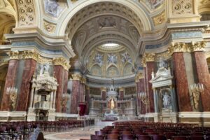 Budapest: Classical Music Concerts in St Stephen's Basilica - Choosing your concert: Requiem vs organ vs Ave Maria nights