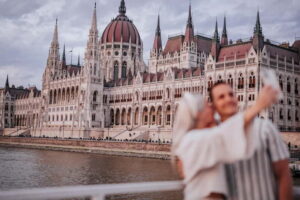 Budapest: Cruise Unlimited Aperol and Prosecco - Open roof or AC cabin: where you’ll spend your 75 minutes
