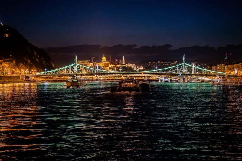 Budapest: Cruise Unlimited Aperol and Prosecco - Music, atmosphere, and pacing: chilled or party-leaning