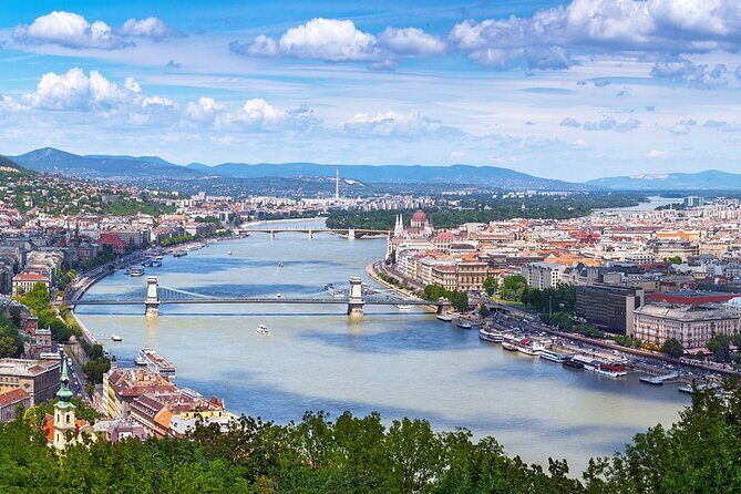 Budapest Danube 1 Hour Sunset or Night Cruise with Audio Guide - Key things that matter on this Danube cruise