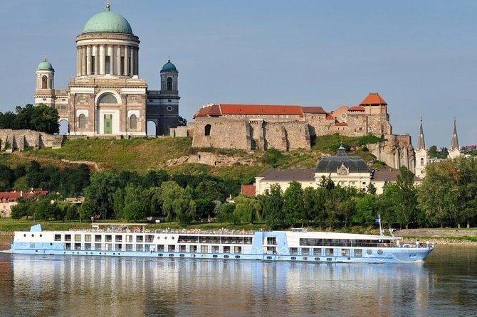 Budapest Danube Bend Private or SmallGroup Tour Lunch and Cruise - Stop 1 in Szentendre: artists, river air, and walking time