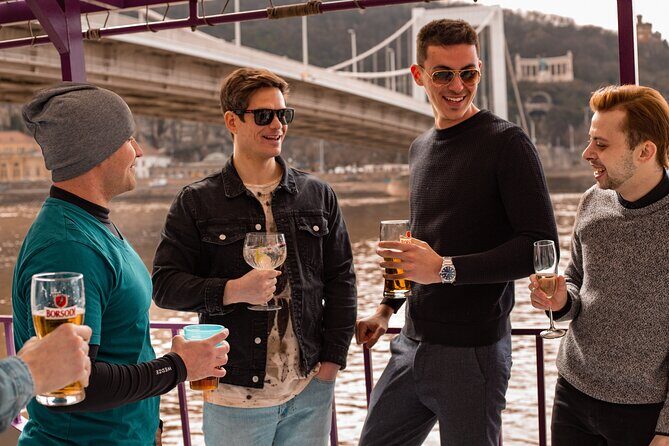 Budapest Danube Sightseeing Cruise with Unlimited Drinks - Cruise Route: Gellért Hill, Chain Bridge, Gresham Palace, Parliament