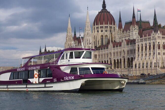 Budapest Danube Sightseeing Cruise with Unlimited Drinks - Pest-Bank Culture: National Theatre and Müpa Budapest