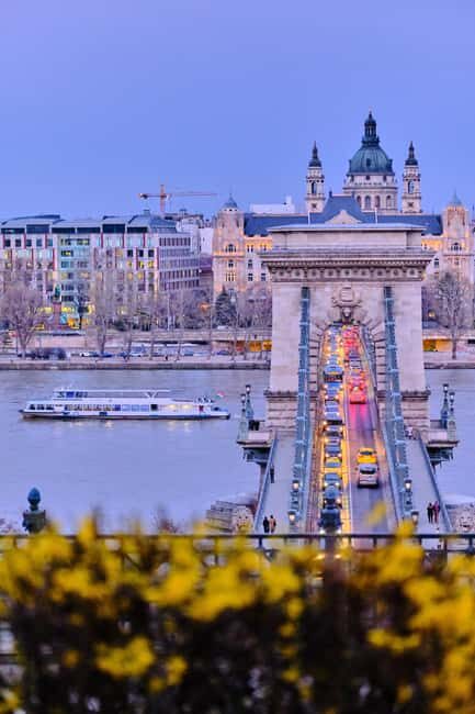 Budapest: Daytime Hop-on Hop-off Cruise with Welcome Drink - Margaret Island stop: Japanese Garden time and Music Fountain vibes