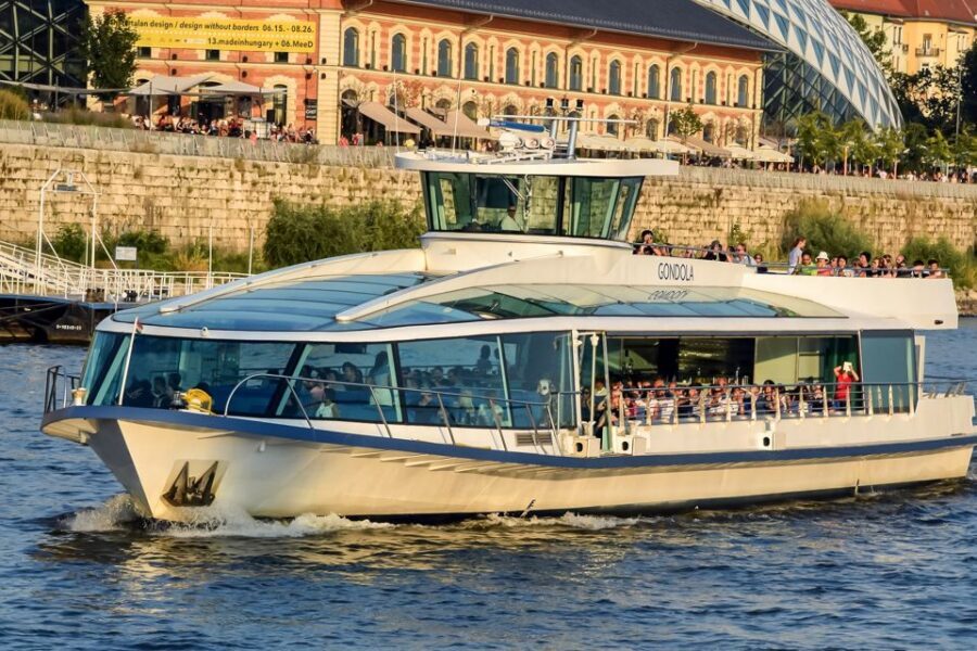 Budapest: Daytime Sightseeing Boat Cruise - A Danube cruise that actually helps you see Budapest