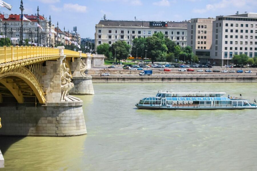Budapest: Daytime Sightseeing Boat Cruise - The Danube route: the big sights you’ll spot on both shores