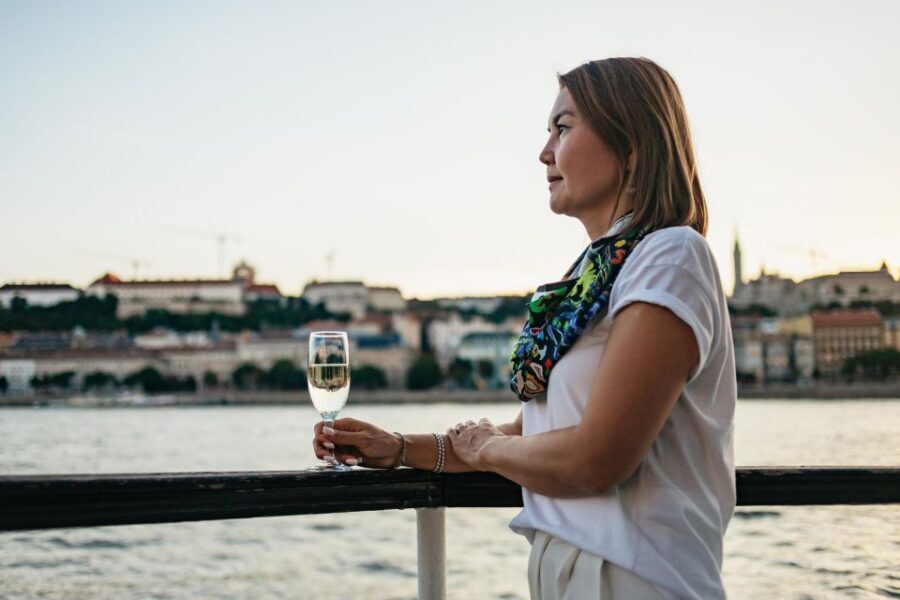Budapest: Dinner Cruise with Live Music and Folk Dance Show - Key highlights worth your attention