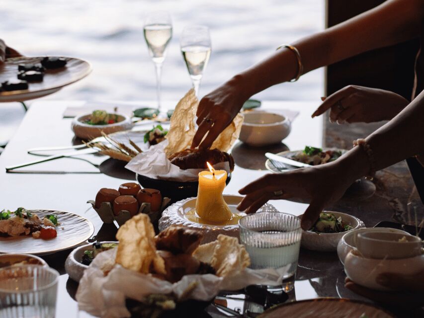 Budapest: Dinner Cruise with Live Music & Unlimited Drinks - Step inside the River Diva: style, room to move, and comfort