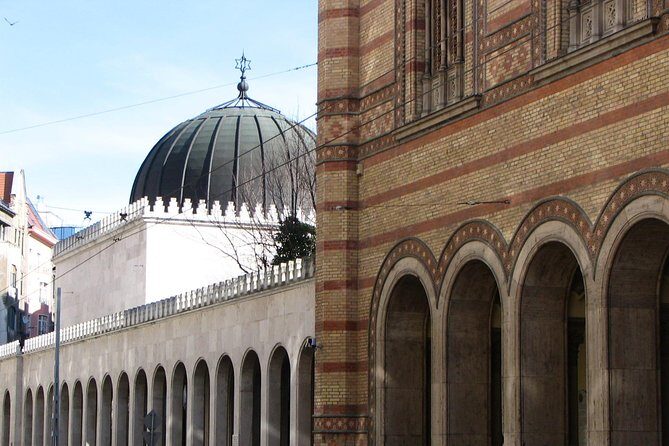 Budapest Dohany, Heroes', Rumbach synagogues & Jewish Ghetto Tour - Király Street and Gozsdu Udvar: where old commerce returns