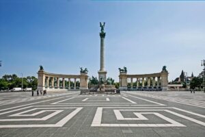 Budapest E-bike Tour - Yellow Zebra start and the Opera House stop that gets you rolling