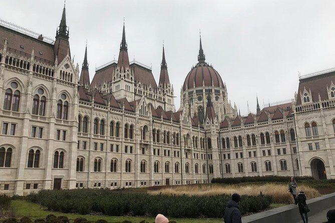 Budapest Essentials Private Tour Highlights and Hidden Gems - Stop 6: Gresham Palace and Art Nouveau Interior Viewing