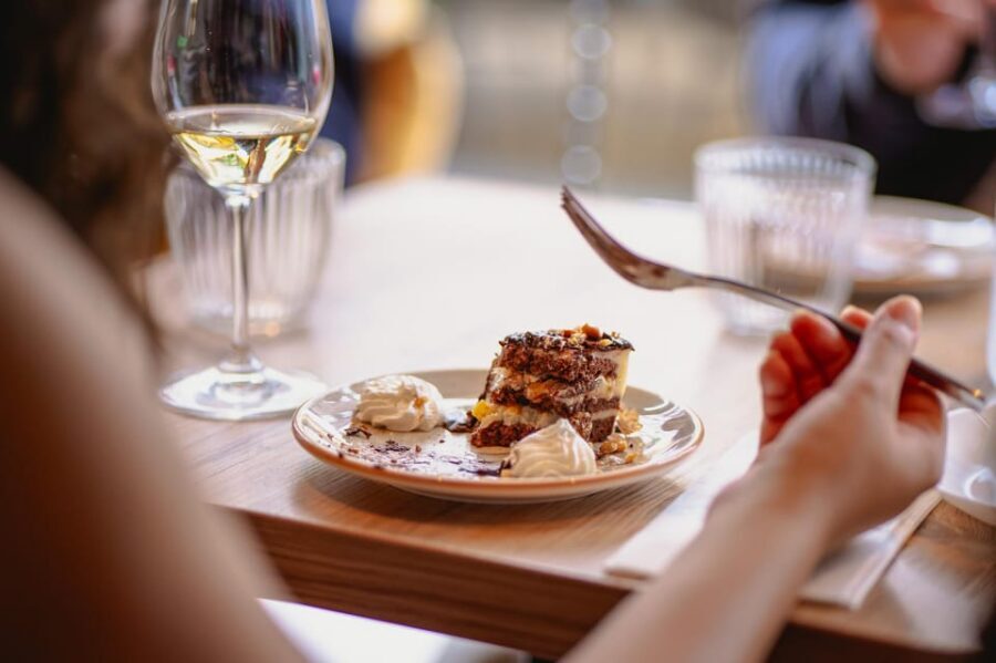 Budapest Food Walking Tour: Eat, Sip & Explore Like a Local - Vegetarian options, and the gluten-free/vegan limitation you should plan around