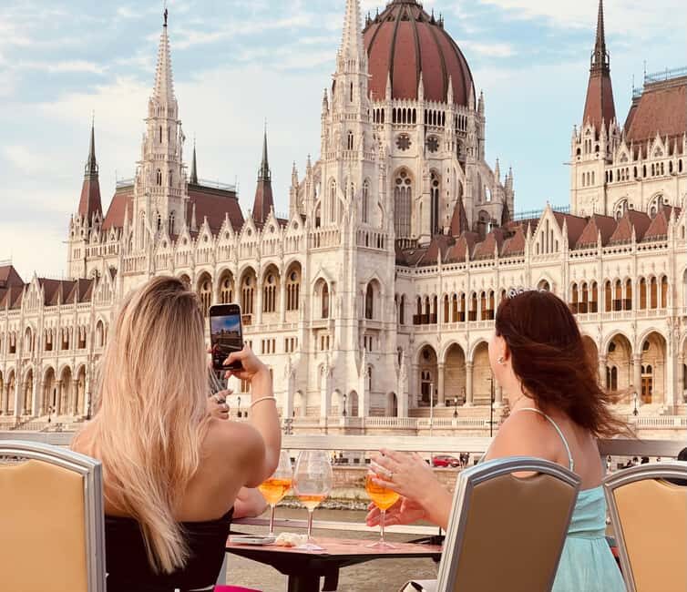 Budapest: GLOW Sightseeing Cruise with Welcome Drink - Key things I’d plan around