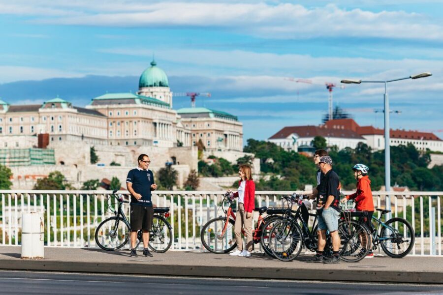 Budapest: Grand Sightseeing Bike Tour - Danube Corridor riding: Duna Corso, Elizabeth Bridge, and Chain Bridge