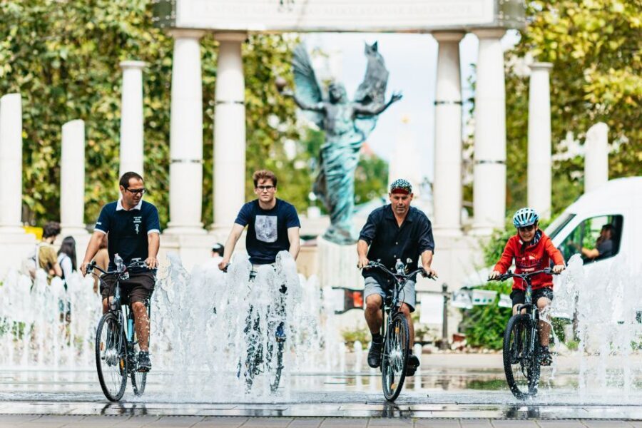Budapest: Grand Sightseeing Bike Tour - Margaret Bridge and Margaret Island: the breathing space in the middle
