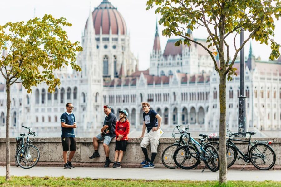 Budapest: Grand Sightseeing Bike Tour - Parliament, Freedom Square, and St. Stephen’s Basilica: seeing Hungary’s symbols up close